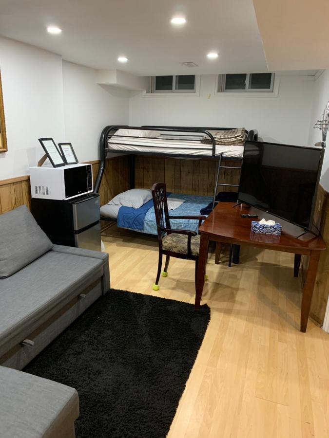 Hotel Big Oasis Studio Near Airport Yyz à Toronto Extérieur photo