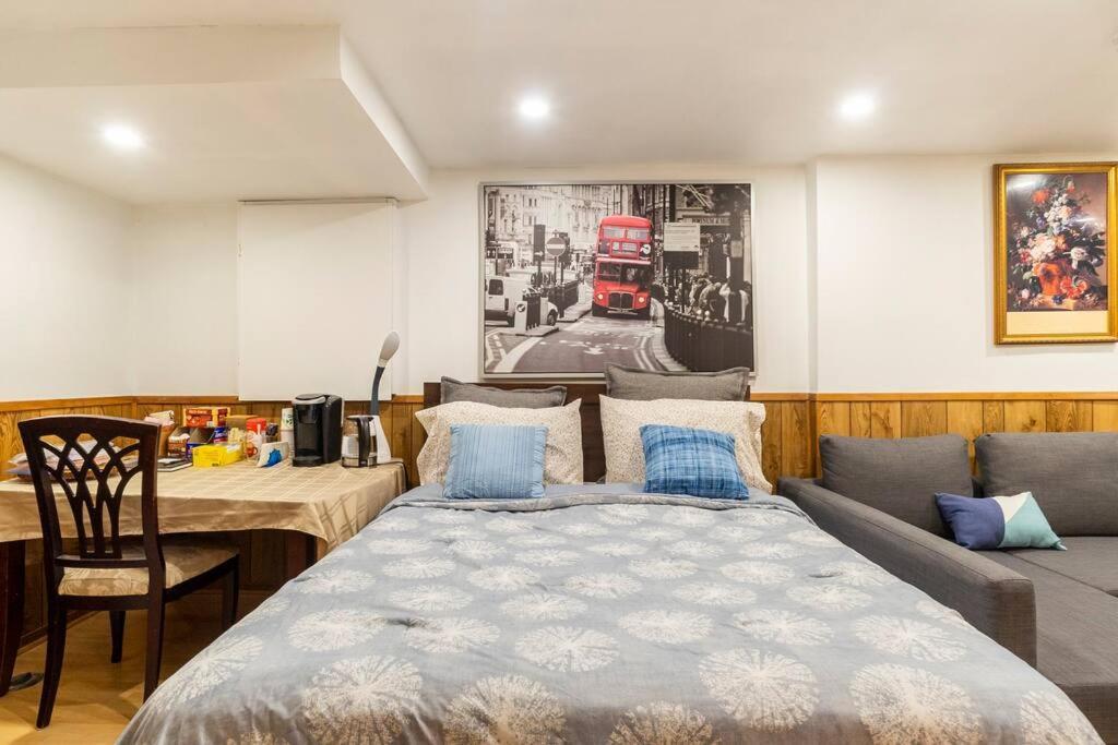 Hotel Big Oasis Studio Near Airport Yyz à Toronto Extérieur photo
