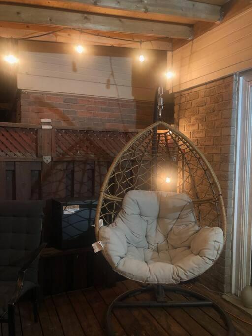 Hotel Big Oasis Studio Near Airport Yyz à Toronto Extérieur photo