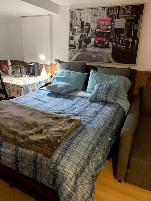 Hotel Big Oasis Studio Near Airport Yyz à Toronto Extérieur photo