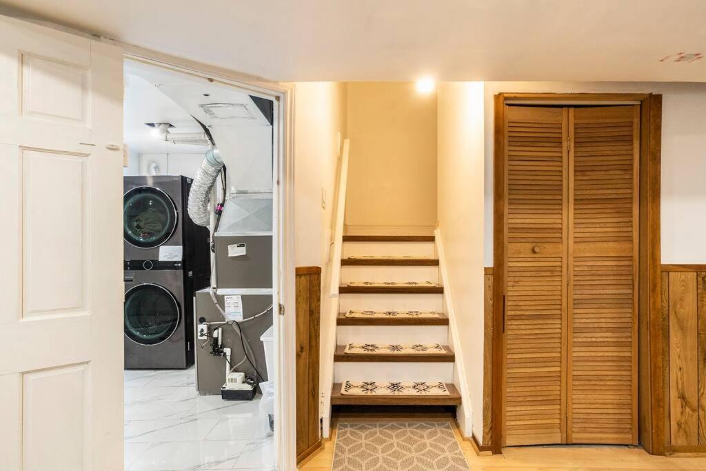 Hotel Big Oasis Studio Near Airport Yyz à Toronto Extérieur photo